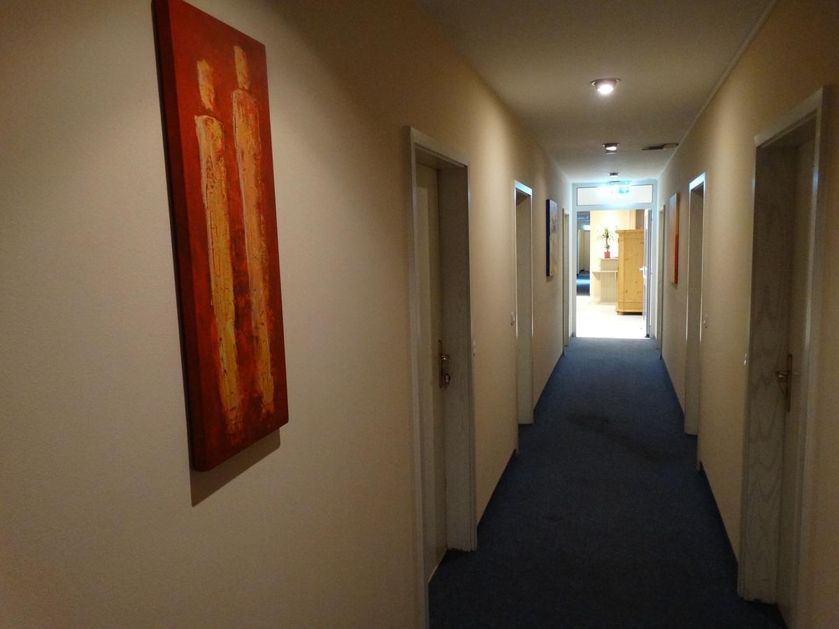 Amy Hotel 2*